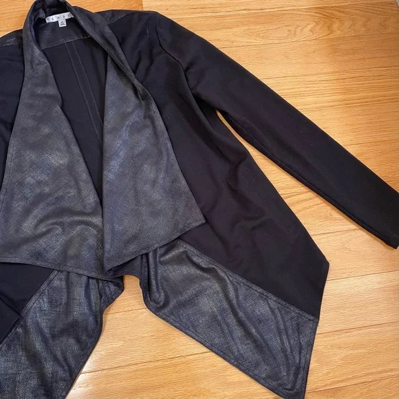 Cabi Owens Waterfall Jacket RARE FIND - Picture 3 of 5